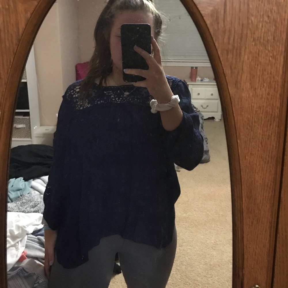 cute top - Picture 1 of 3
